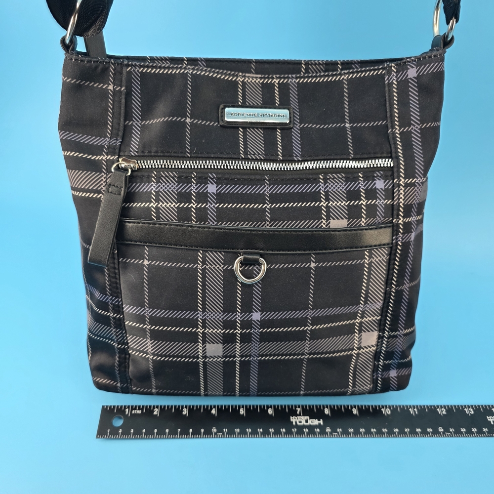 Adrienne Vittadini Triple Pocket Crossbody, Black/white/blue